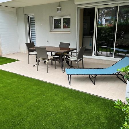 Saint-Raphael, Boulouris, F2 Dans Belle Residence 3 Piscines, Proche Bord De Mer Esterno foto