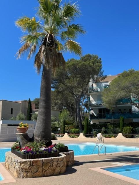 Saint-Raphael, Boulouris, F2 Dans Belle Residence 3 Piscines, Proche Bord De Mer Esterno foto