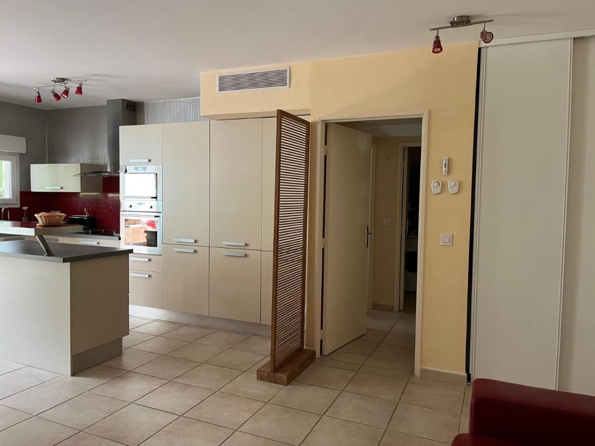 Saint-Raphael, Boulouris, F2 Dans Belle Residence 3 Piscines, Proche Bord De Mer Esterno foto
